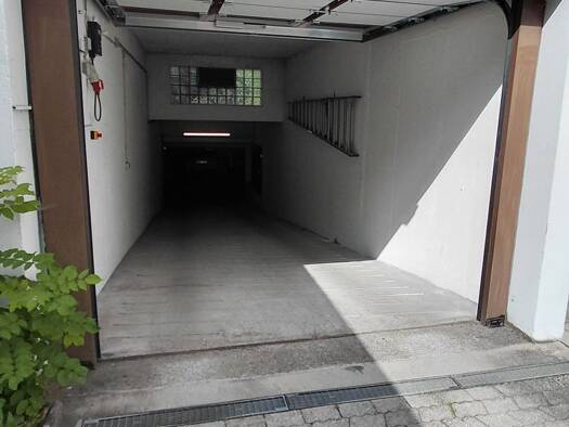 Tiefgarage zur Miete provisionsfrei 70 € 10 m² Moosach München 80993