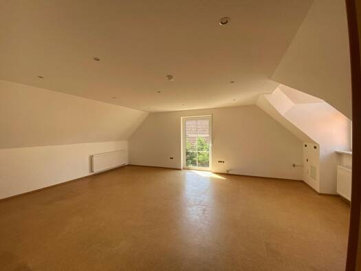 Wohnung zur Miete 1.100 € 3 Zimmer 107 m² Geschoss 1/2 frei ab 01.10.2026 Güntersleben 97261