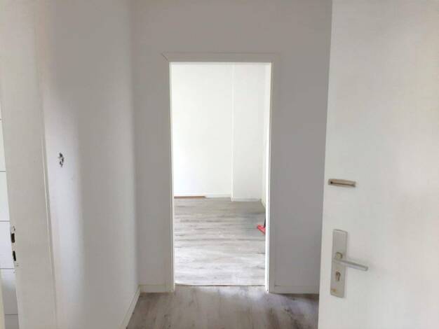 Wohnung zum Kauf 102.000 € 2 Zimmer 80 m² Untermeiderich Duisburg 47137