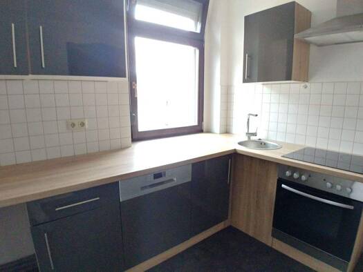 Wohnung zur Miete 285 € 2 Zimmer 49 m² frei ab sofort Greiz 07973