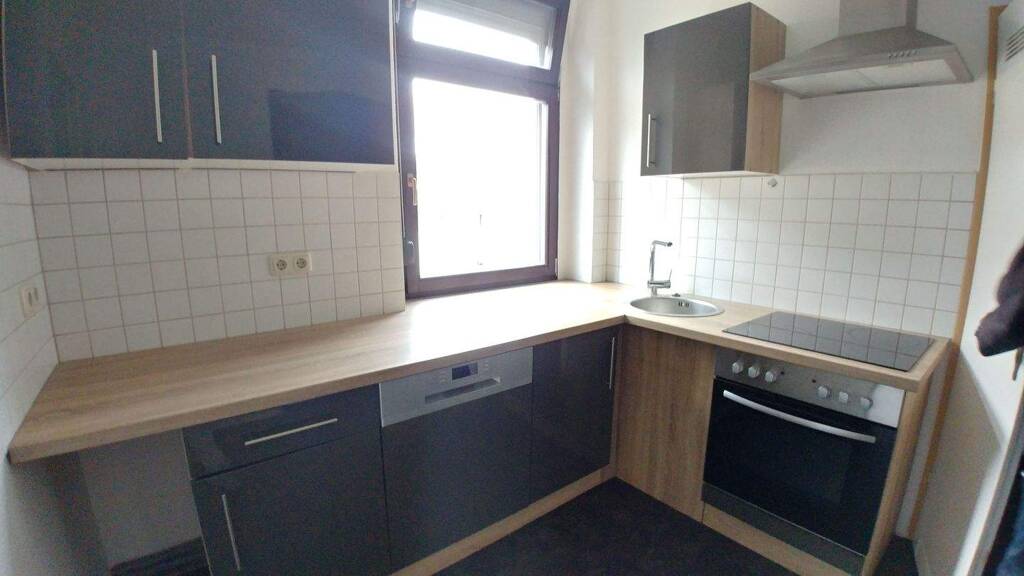 Wohnung zur Miete 285 € 2 Zimmer 49 m² frei ab sofort Greiz 07973