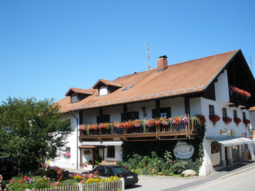 Wohnung zur Miete 700 € 4 Zimmer 78 m² 1. Geschoss frei ab sofort Böhmzwiesel Waldkirchen 94065