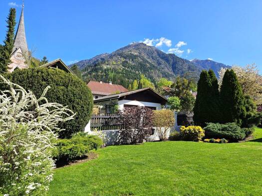 Haus zum Kauf 590.000 € 285 m² 743 m² Grundstück Steinfeld 9754