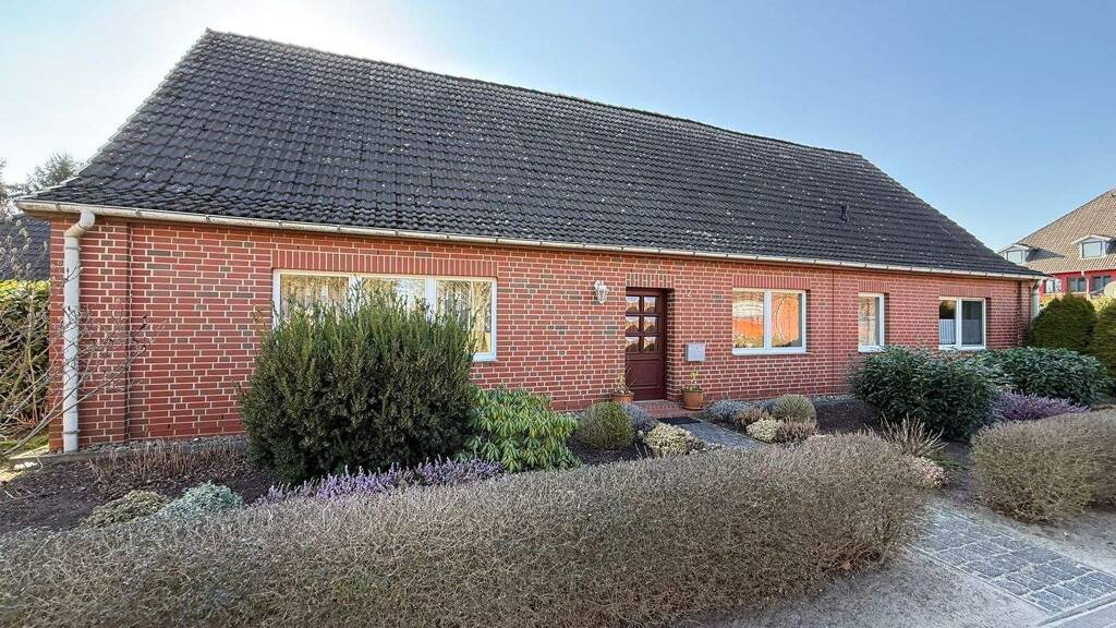 Einfamilienhaus zum Kauf 249.000 € 5 Zimmer 146,6 m² 1.537 m² Grundstück Consrade Plate 19086