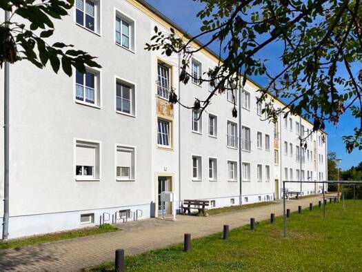 Wohnung zur Miete 362 € 3 Zimmer 65,9 m² 2. Geschoss Theodor-Storm-Straße 1 b Hoyerswerda Hoyerswerda 02977