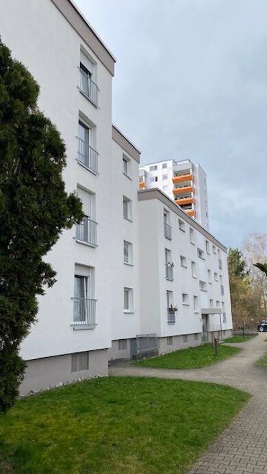 Wohnung zur Miete 831 € 4,5 Zimmer 95,3 m² 2. Geschoss frei ab 01.07.2025 Siemensstraße 24 Weingarten 88250