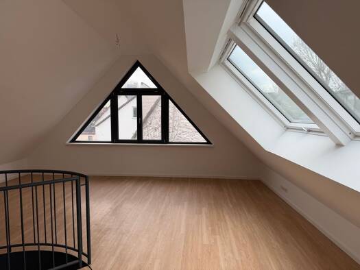 Maisonette zur Miete 1.420 € 2 Zimmer 68 m² Geschoss EG/2 frei ab sofort Heddernheim Frankfurt am Main 60439