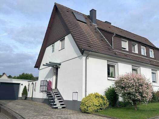 Doppelhaushälfte zum Kauf 299.000 € 5 Zimmer 100 m² 506 m² Grundstück Bönen Bönen 59199