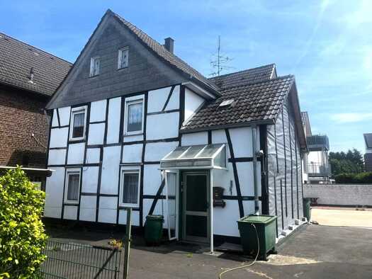 Mehrfamilienhaus zum Kauf 170.000 € 8 Zimmer 205 m² 248 m² Grundstück Bergisch Neukirchen Leverkusen 51381