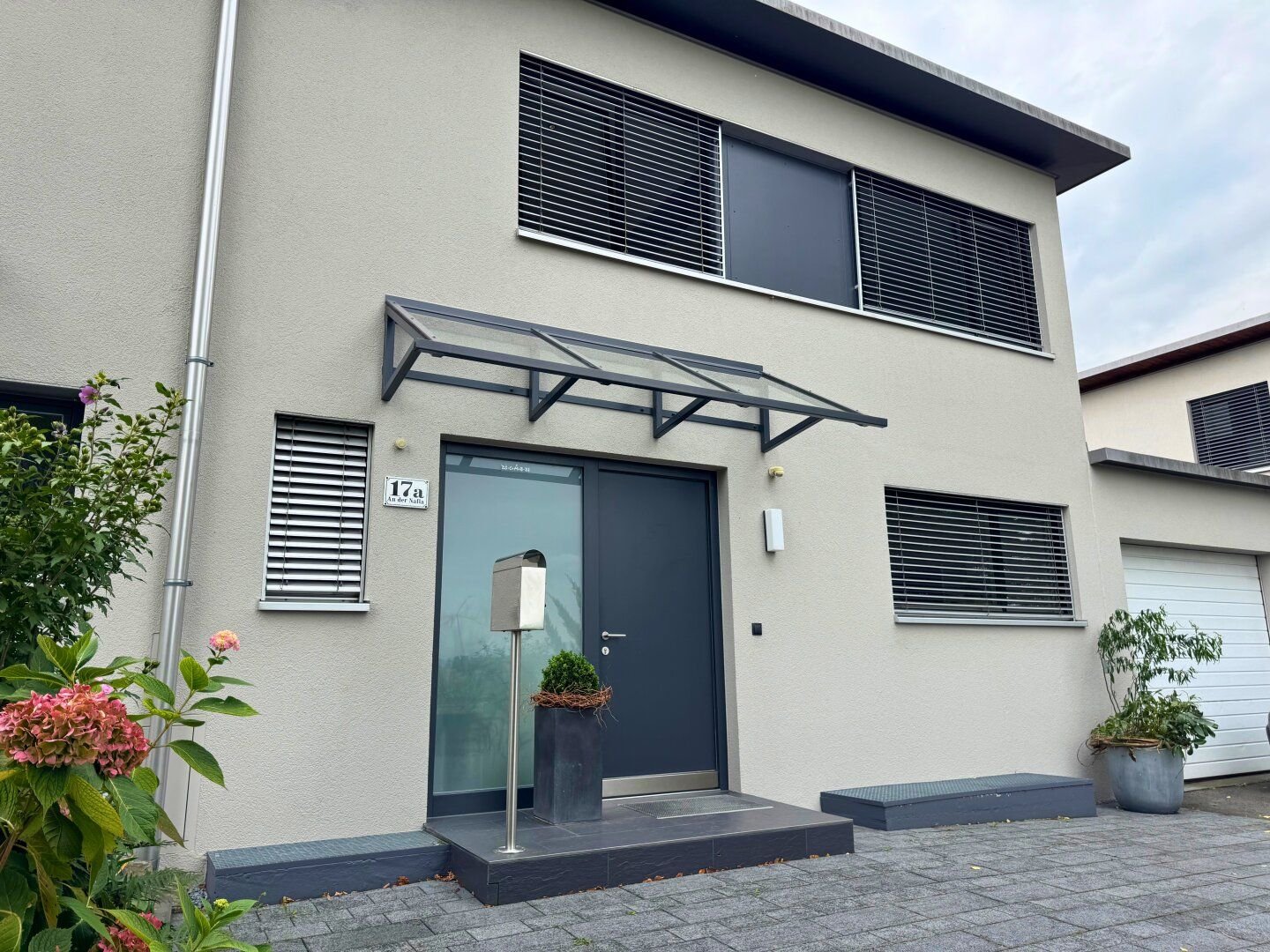 Reihenmittelhaus zum Kauf 890.000 € 5,5 Zimmer 146 m²<br/>Wohnfläche 300 m²<br/>Grundstück Feldkirch 6800