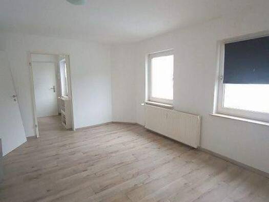 Wohnung zur Miete 320 € 2 Zimmer 34 m² 2. Geschoss frei ab sofort Lindenstraße 85 Stadtmitte Krefeld 47798
