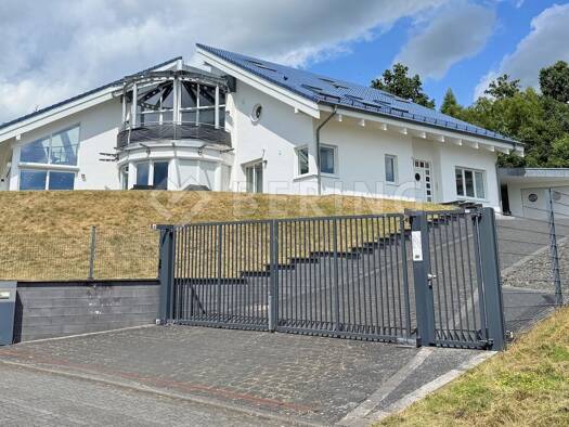 Villa zum Kauf 1.200.000 € 6 Zimmer 361,3 m² 3.037 m² Grundstück Netphen 57250