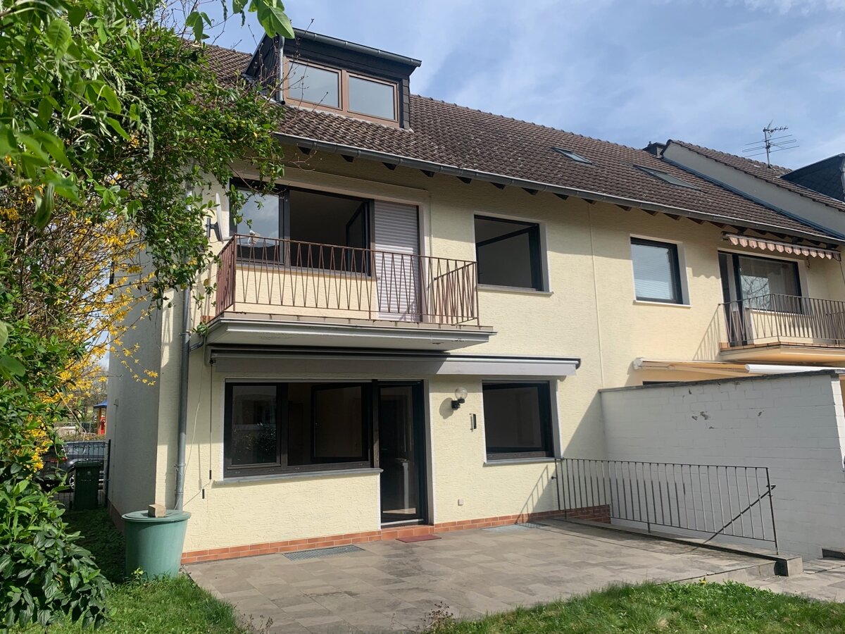 Reihenendhaus zum Kauf 389.000 € 6 Zimmer 142 m²<br/>Wohnfläche 352 m²<br/>Grundstück Rheidt Niederkassel 53859