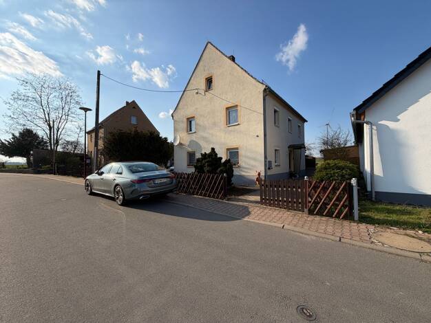 Einfamilienhaus zum Kauf 210.000 € 6 Zimmer 158 m² 1.220 m² Grundstück Bloßwitz Stauchitz 01594