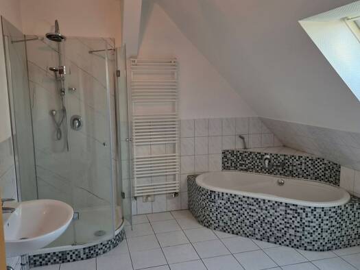 Wohnung zur Miete 920 € 4 Zimmer 115 m² Geschoss 1/2 frei ab 01.12.2026 Ovelgönne/Ketzendorf Buxtehude 21614