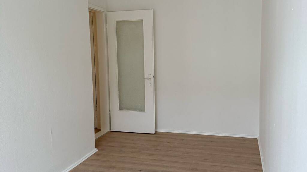 Wohnung zur Miete 700 € 1,5 Zimmer 49 m² Geschoss 2/3 frei ab sofort Karl-Marx-Straße 236 Neukölln Berlin 12055