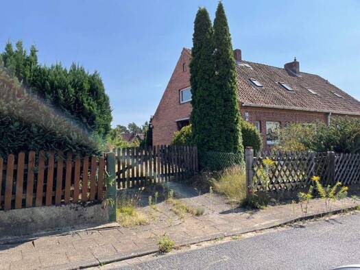 Doppelhaushälfte zum Kauf 66.000 € 4 Zimmer 86 m² 887 m² Grundstück Unterlüß 29345