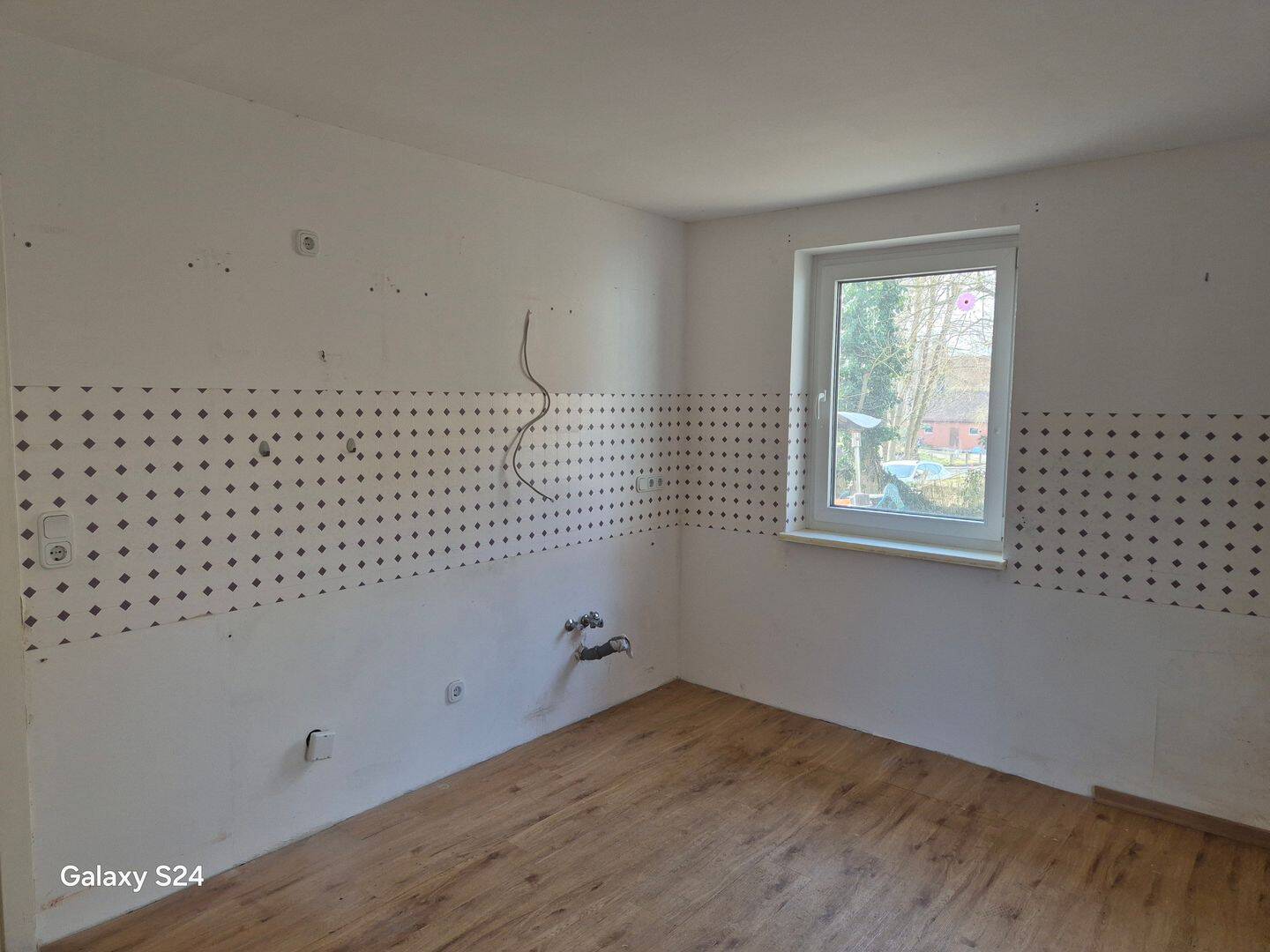 Immobilie in Herleshausen - ?? Einfamilienhaus mit großem Grundstück & Scheune  - Bild 4