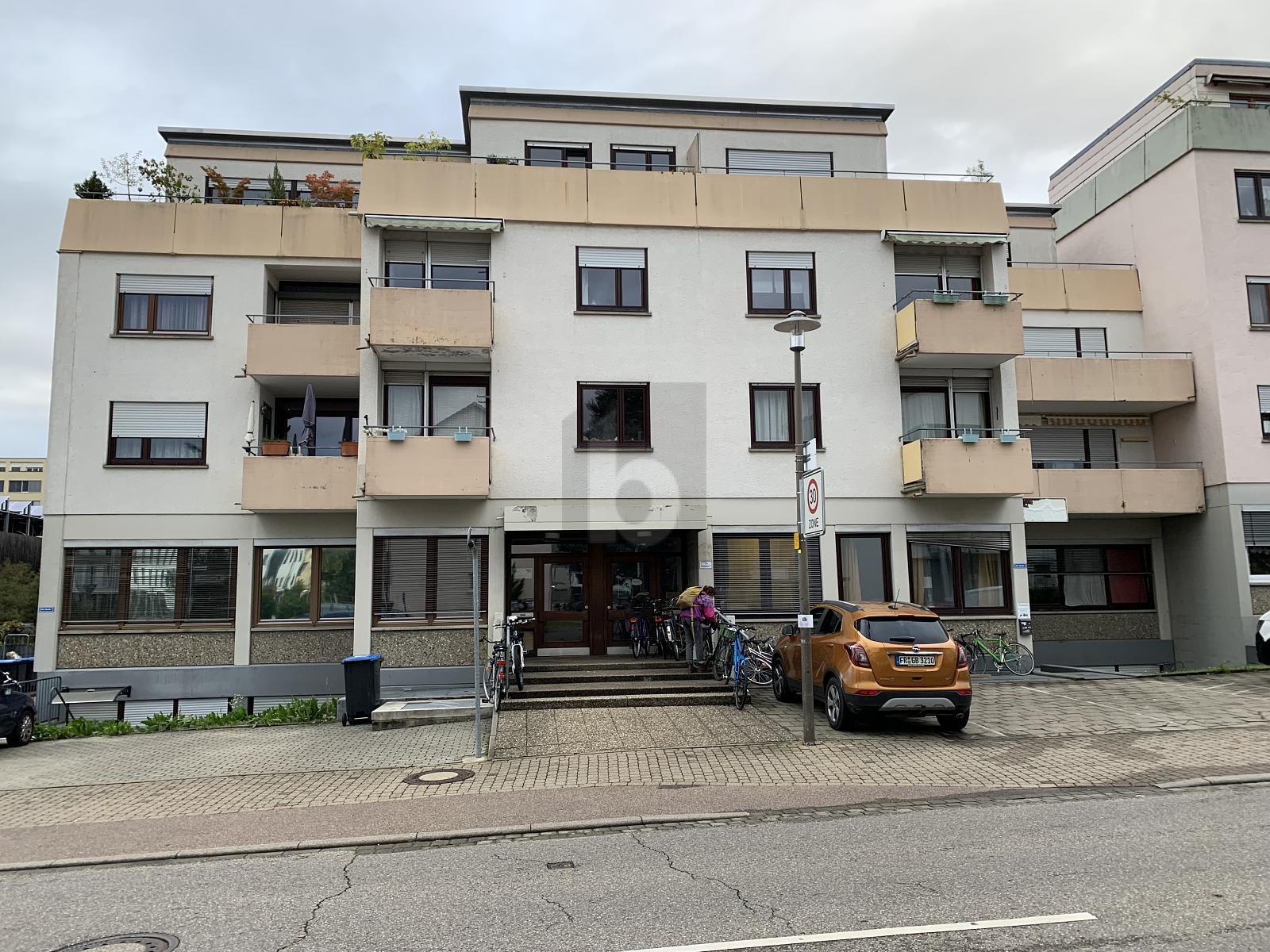 Wohn- und Geschäftshaus zum Kauf als Kapitalanlage geeignet 485.000 € 7 Zimmer 163 m²<br/>Fläche 749 m²<br/>Grundstück Merzhausen 79249