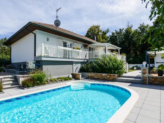 Villa zum Kauf provisionsfrei 830.000 € 7 Zimmer 196,5 m² 1.000 m² Grundstück frei ab sofort Kembs 68680