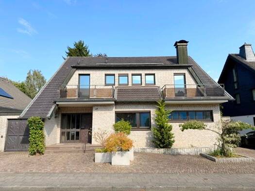 Einfamilienhaus zum Kauf 729.000 € 7 Zimmer 215 m² 681 m² Grundstück Hockstein Süd 41239