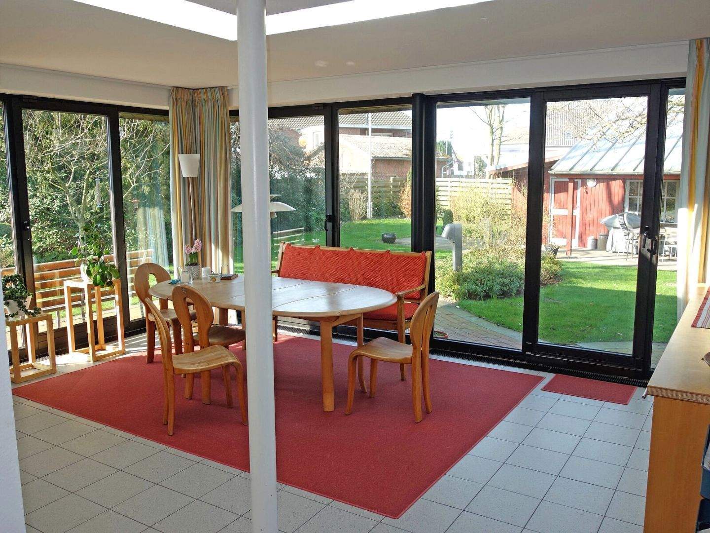 Immobilie in Volsemenhusen - Architektenhaus (ggf. mit Einliegerwohnung) mit Doppelgarage in zentraler Lage in St. Michaelisdonn - Bild 1