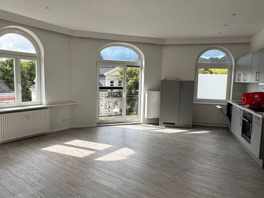 Wohnung zur Miete 810 € 3 Zimmer 76 m² 3. Geschoss frei ab sofort Apenrader Straße 2 Nordstadt Nordstadt 24939