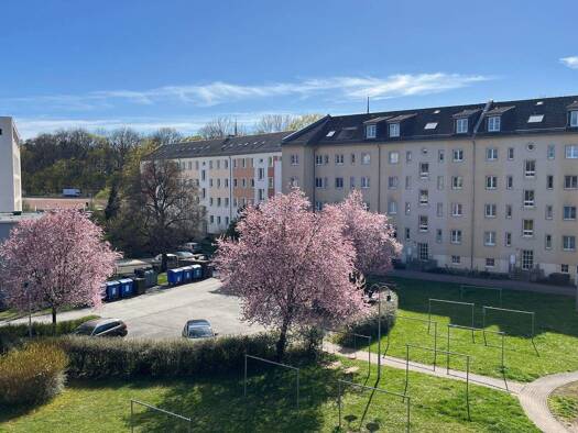 Wohnung zur Miete 449 € 3 Zimmer 70 m² Zentrum Zentrum 09113