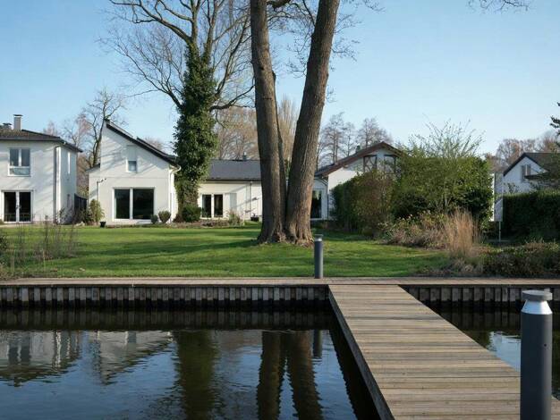 Villa zum Kauf provisionsfrei 1.880.000 € 7 Zimmer 224 m² 1.016 m² Grundstück Niederlehme Königs Wusterhausen 15713