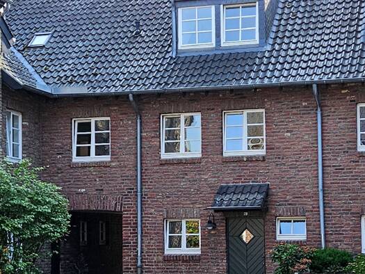 Reihenhaus zur Miete 1.750 € 6 Zimmer 149,5 m² frei ab sofort Willich 47877