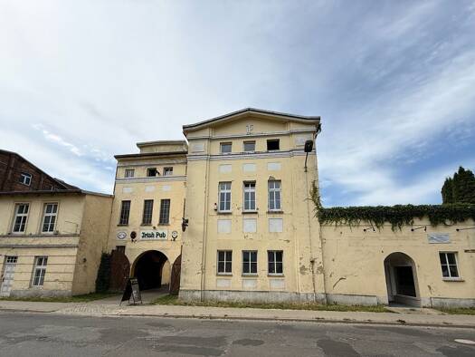 Sonstiges zum Kauf als Kapitalanlage geeignet 652.900 € 9 Zimmer 634 m² 823 m² Grundstück Fischerdamm 4 Parchim Parchim 19370
