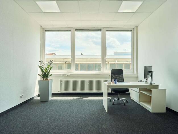 Bürofläche zur Miete provisionsfrei 150 m² Bürofläche teilbar ab 15 m² Hans-Grüninger-Weg 11/14 Markgröningen 71706