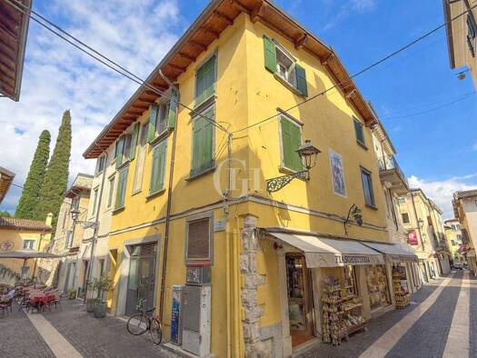 Wohnung zum Kauf 320.000 € 2 Zimmer 60 m² 2. Geschoss frei ab 01.05.2026 Bardolino 37011