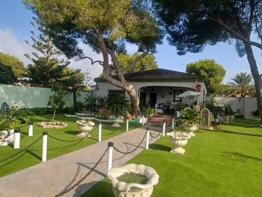 Villa zum Kauf provisionsfrei 950.000 € 4 Zimmer 250 m² 1.500 m² Grundstück Orihuela Costa 03189