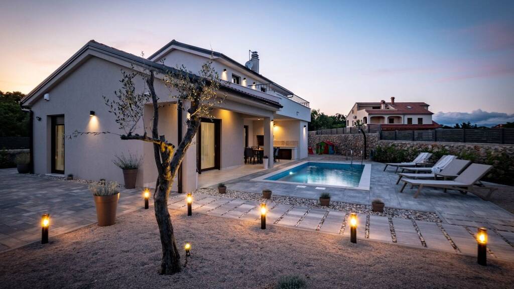 Einfamilienhaus zum Kauf 890.000 € 4 Zimmer 636 m² Grundstück Krk 51500