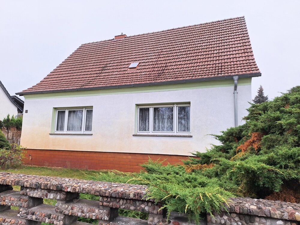 Einfamilienhaus zum Kauf 249.000 € 4 Zimmer 96,1 m²<br/>Wohnfläche 3.492 m²<br/>Grundstück Beeskow Beeskow 15848