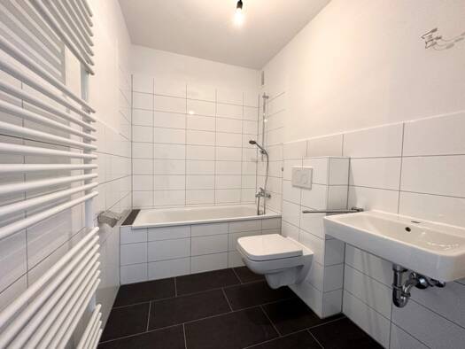 Wohnung zur Miete nur mit Wohnberechtigungsschein 396 € 3 Zimmer 77,7 m² 1. Geschoss frei ab 15.09.2025 Rahestr. 6 Brackel Dortmund 44309
