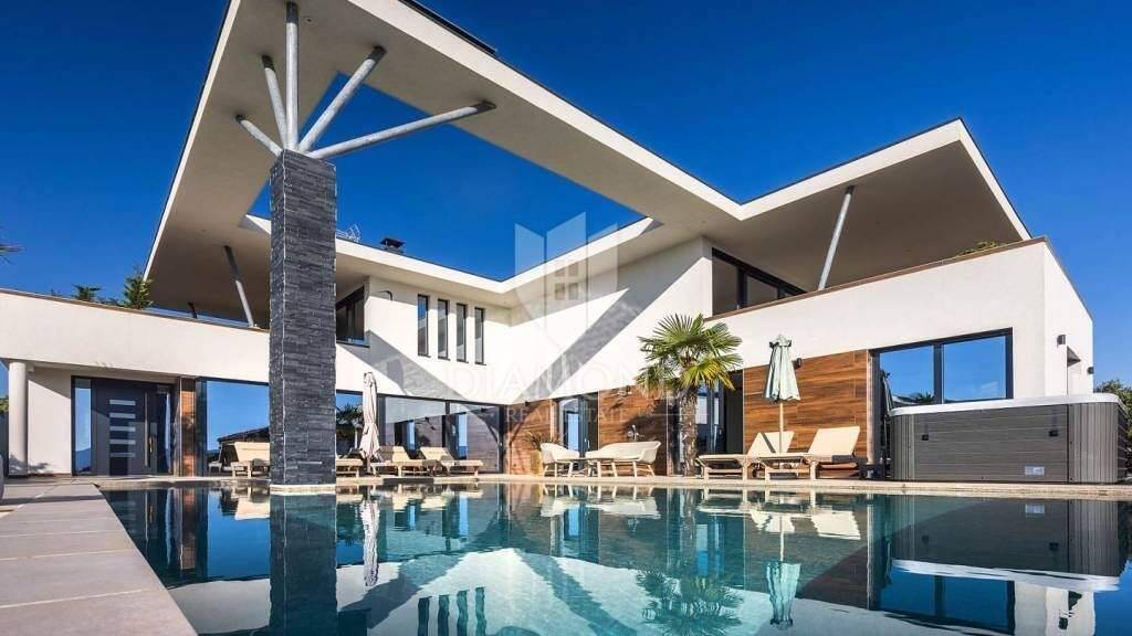 Haus zum Kauf 2.950.000 € 7 Zimmer 370 m² Krk Centar