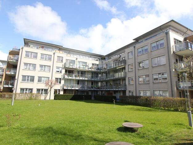 Penthouse zur Miete 950 € 2 Zimmer 92 m² 5. Geschoss frei ab 01.11.2026 Werdervorstadt Schwerin 19055