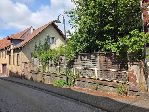 Doppelhaushälfte zum Kauf provisionsfrei 109.000 € 8 Zimmer 178 m² 489 m² Grundstück Talstraße 15 Stromberg 55442