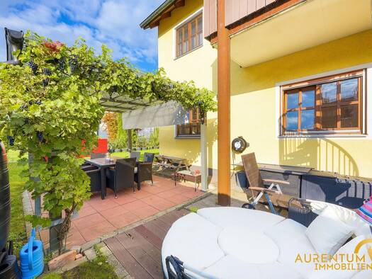 Einfamilienhaus zum Kauf 530.000 € 9 Zimmer 204,2 m² 537 m² Grundstück Riedenburg Riedenburg 93339