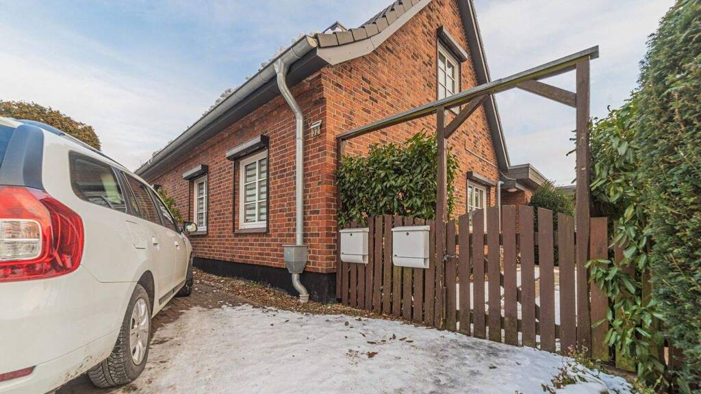 Doppelhaushälfte zum Kauf 539.900 € 5,5 Zimmer 176 m² 518 m² Grundstück Wedel 22880