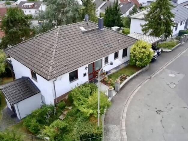 Mehrfamilienhaus zum Kauf provisionsfrei 550.000 € 8 Zimmer 219 m² 1.001 m² Grundstück Weilstraße 11 Nauborn Wetzlar 35580