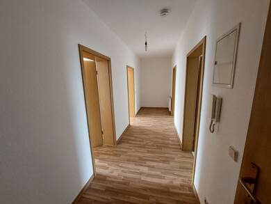 Wohnung zur Miete 305 € 2 Zimmer 61 m² EG frei ab sofort Döbeln Döbeln 04720