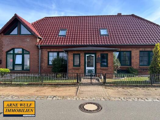 Einfamilienhaus zum Kauf 335.000 € 8 Zimmer 260 m² 1.722 m² Grundstück Spornitz 19372