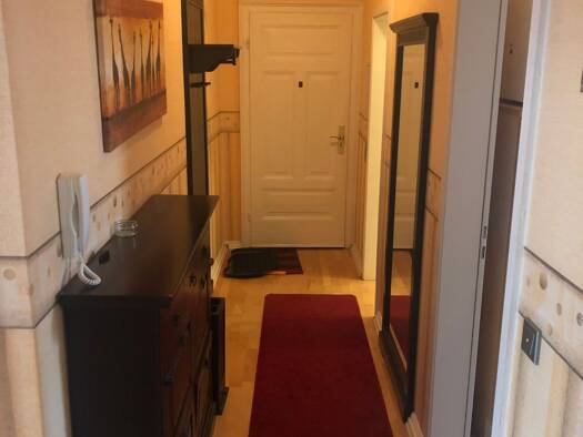 Wohnung zur Miete 800 € 2 Zimmer 73 m² Geschoss 2/3 frei ab 01.10.2025 Kassel 34119