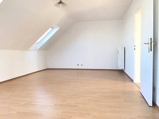Wohnung zur Miete 590 € 1 Zimmer 48 m² frei ab 01.10.2026 Moltkestr. 38 a Bad Godesberg Bonn 53173