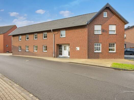 Mehrfamilienhaus zum Kauf 498.000 € 9 Zimmer 310 m² 2.005 m² Grundstück Birgden Gangelt 52538