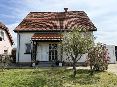 Einfamilienhaus zum Kauf 230.000 € 5 Zimmer 126,8 m² 734 m² Grundstück frei ab 01.06.2025 Heyda Hirschstein 01594