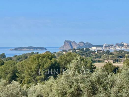 Haus zum Kauf 1.690.000 € 300 m² 7.777 m² Grundstück Est La Ciotat 13600